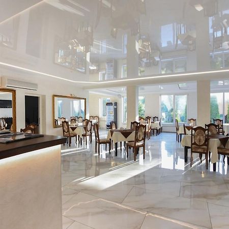 Hotel Continent Polyana  Luaran gambar