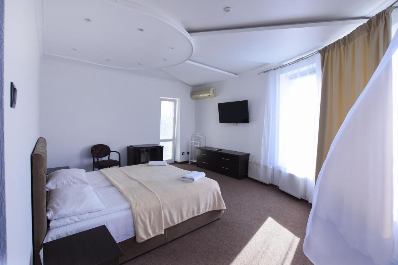 Hotel Continent Polyana  Luaran gambar
