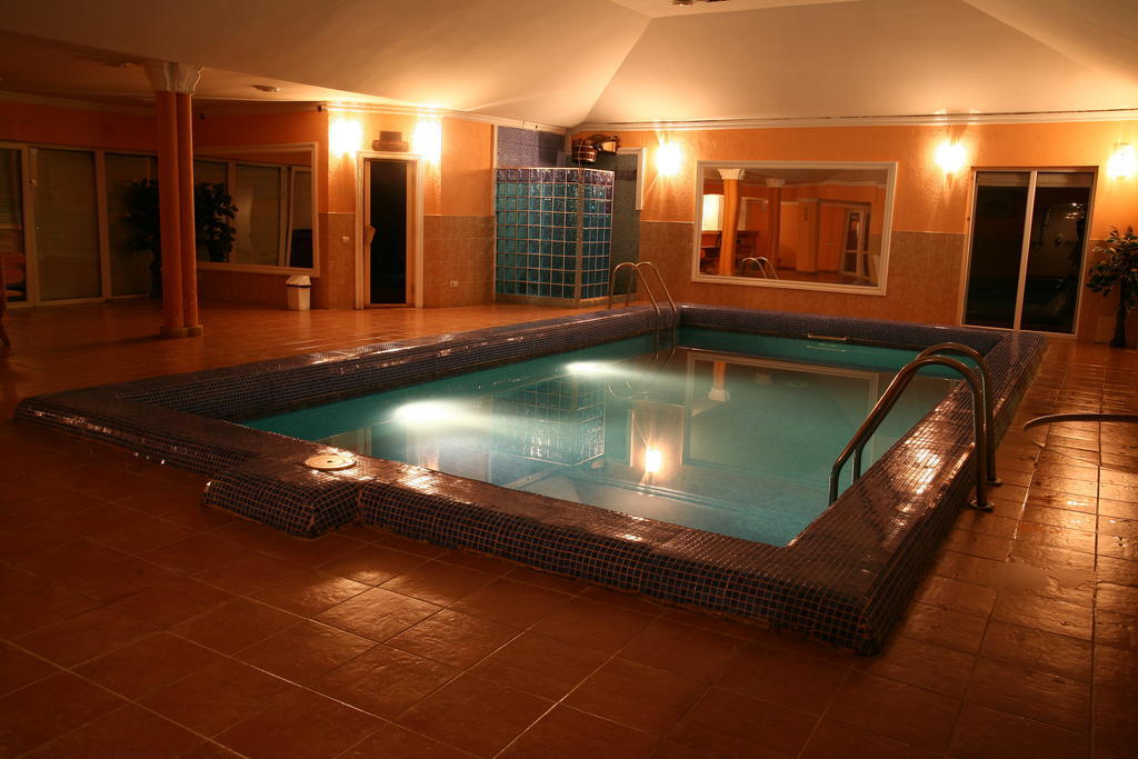 Hotel Continent Polyana  Luaran gambar